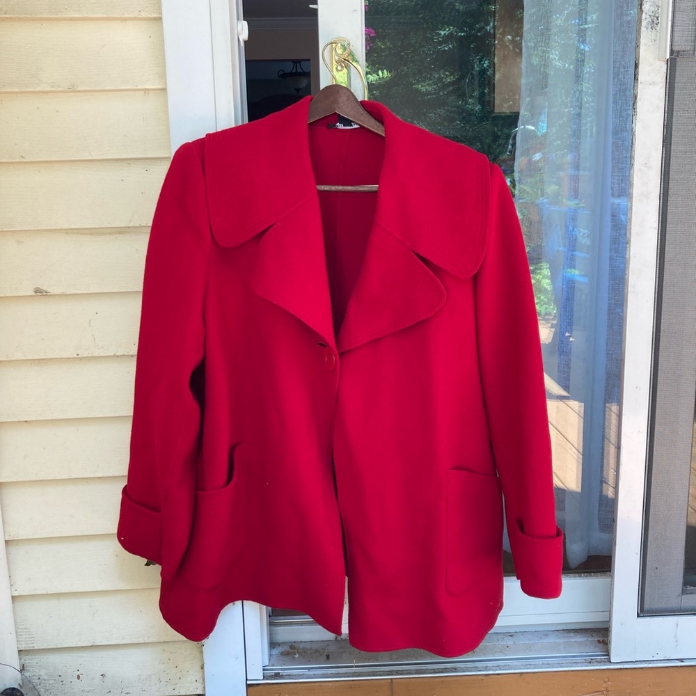 Ellen Tracy size 20 Womens red wool jacket “ used” but never worn. Plus size.